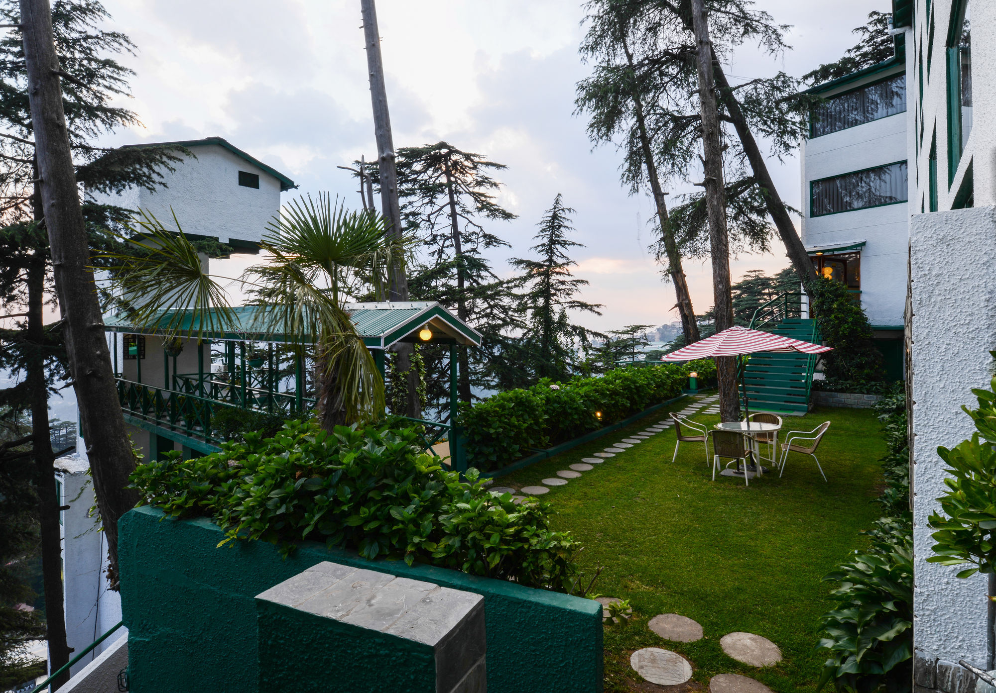 Honeymoon Inn מוסורי מראה חיצוני תמונה